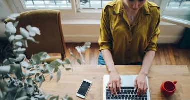 الجلوس لساعات طويلة يدمر مفاصلك على المدى البعيد
