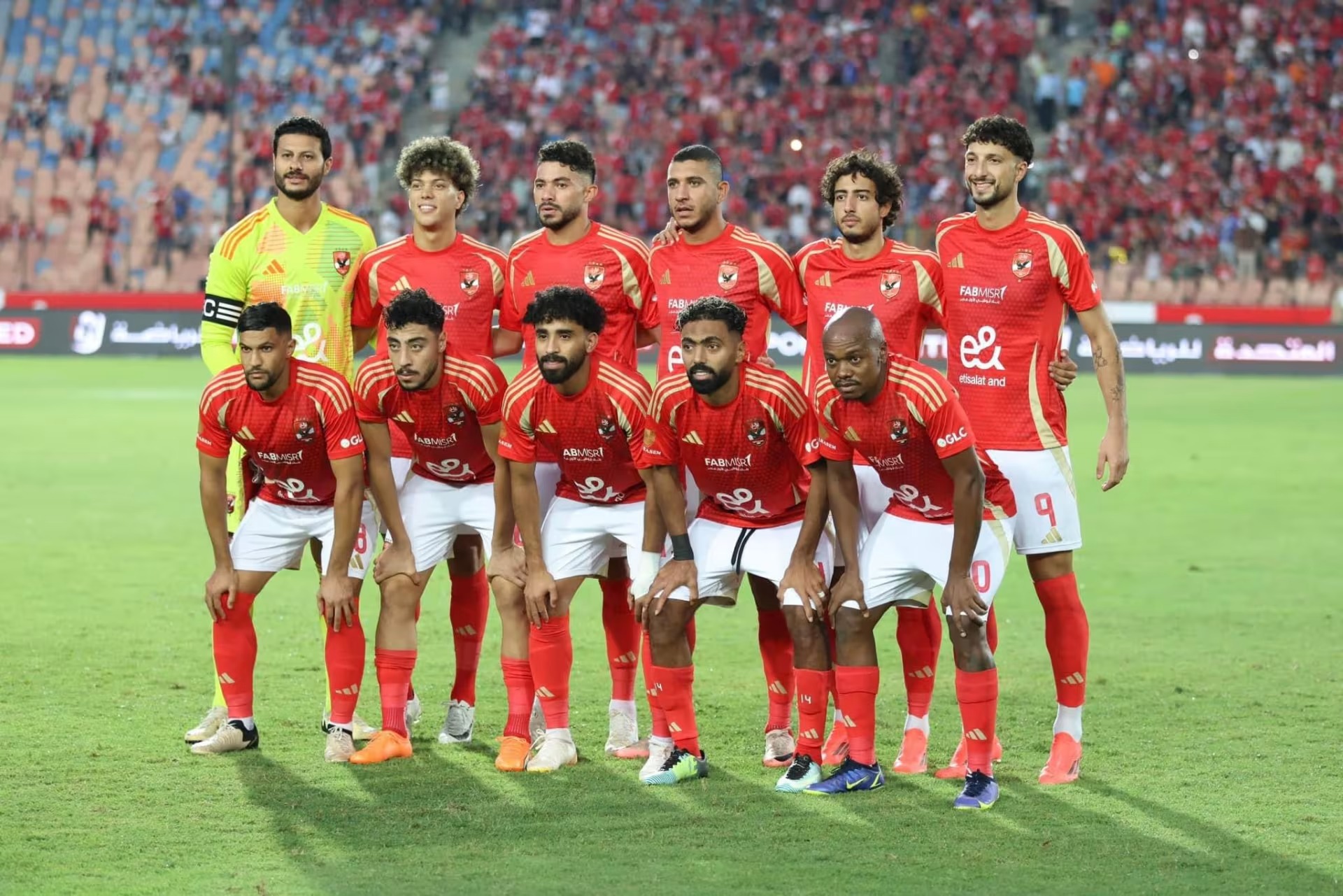 الذكاء الاصطناعي يقترح تشكيلاً مفاجئًا للأهلي في القمة