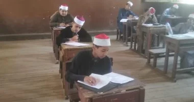 بدء تصحيح امتحانات الشهادتين الابتدائية والإعدادية بمنطقة سوهاج الأزهرية