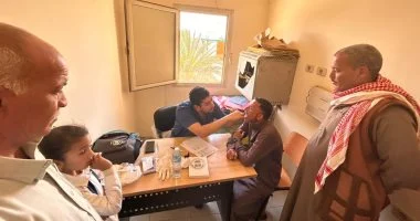 جامعة قناة السويس تنظم قافلة طبية وخدمية شاملة ببئر العبد في شمال سيناء
