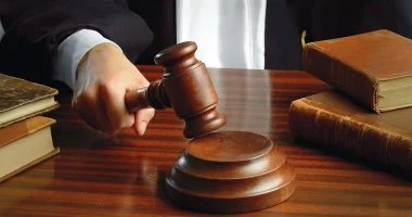 جنايات الإسكندرية تؤجل محاكمة ميكانيكي متهم بقتل زوجته في الرمل