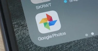 جوجل فوتوز يحول صورك إلى خزانة ملابس ذكية بالذكاء الاصطناعي