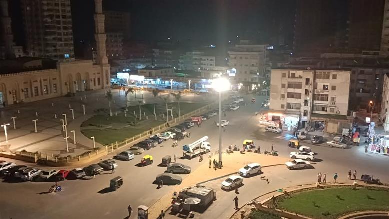 دسوق تركب برج إضاءة جديد يضيء بقوة 40 عمودًا تقليديًا