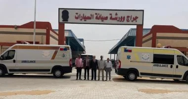 رئيس جامعة أسوان يتفقد جاهزية سيارات الإسعاف لامتحانات نهاية العام