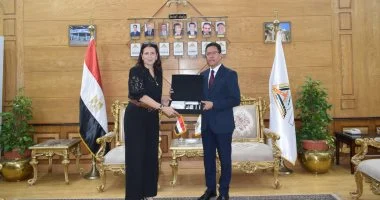 رئيس جامعة بنها يبحث تعزيز التعاون الأكاديمي مع هيئة فولبرايت