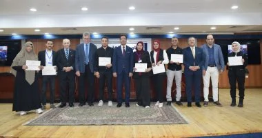 رئيس جامعة بنها يشهد احتفالية اليوم العالمي لنظافة الأيدي بالمستشفيات الجامعية