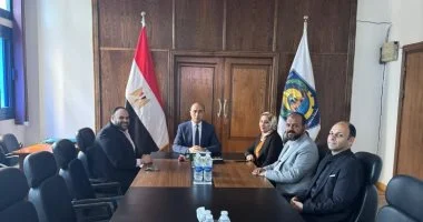 رئيس جامعة دمنهور يستعرض مستجدات مشروع مكتب نقل التكنولوجيا بالجامعة