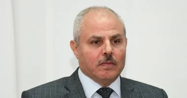 رئيس جامعة قناة السويس يهنئ طالباً بفضية كأس مصر لكرة الهدف
