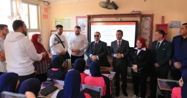 رئيس جامعة كفر الشيخ يشهد انطلاق القوافل التوعوية بمدارس فوة