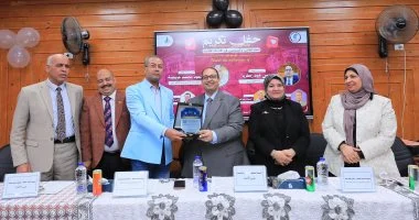 رئيس جامعة كفر الشيخ يشهد ختام الأنشطة الطلابية بكلية العلاج الطبيعي