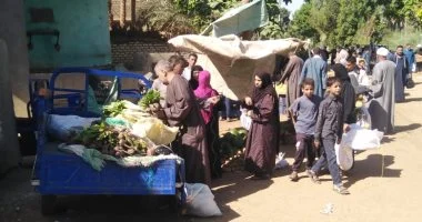 رئيس مركز القرنة بالأقصر يعيد تشغيل سوق الرياينة ويزيل تعديات بناء