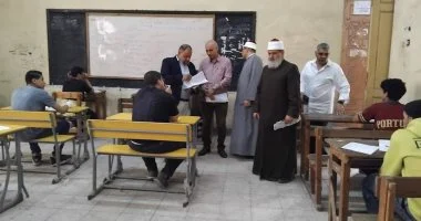 رئيس منطقة الغربية الأزهرية يتابع انتظام امتحانات النقل الثانوي بالمحافظة