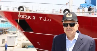 رئيس هيئة قناة السويس يدشن سفينتي صيد بسفاجا