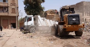 رفع 130 طن مخلفات من 8 قرى بمركز سوهاج