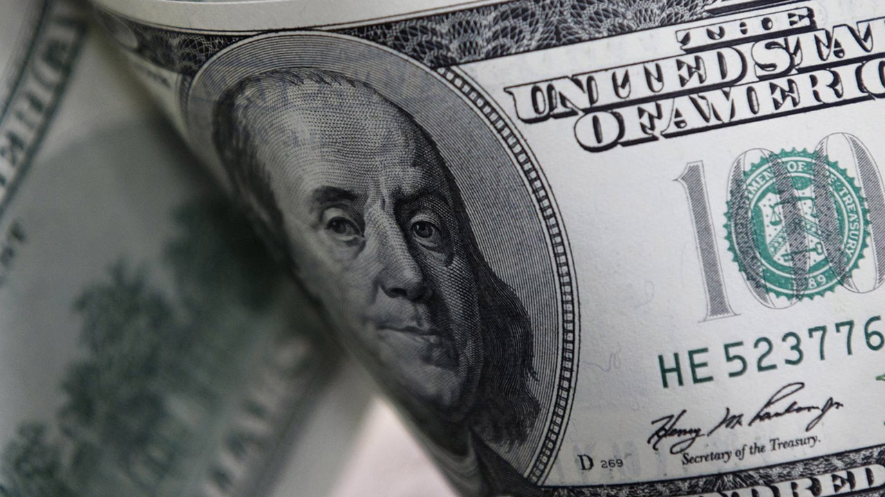 سعر الدولار الآن في البنك الأهلي وبنك مصر والبنك المركزي الخميس 7 مايو)