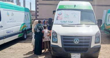 صحة قنا تنظم قافلة طبية مجانية بقرية أبو مناع قبلي