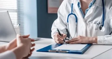 ظاهرة السومتيزيشن: الأعراض تختفي بزيارة الطبيب لهذا السبب النفسي