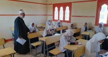 قيادات أزهر سوهاج تتابع سير امتحانات النقل بالمعاهد