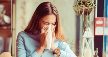 لقاح أنفي واحد يحمي من الإنفلونزا وكورونا والالتهاب الرئوي مدى الحياة