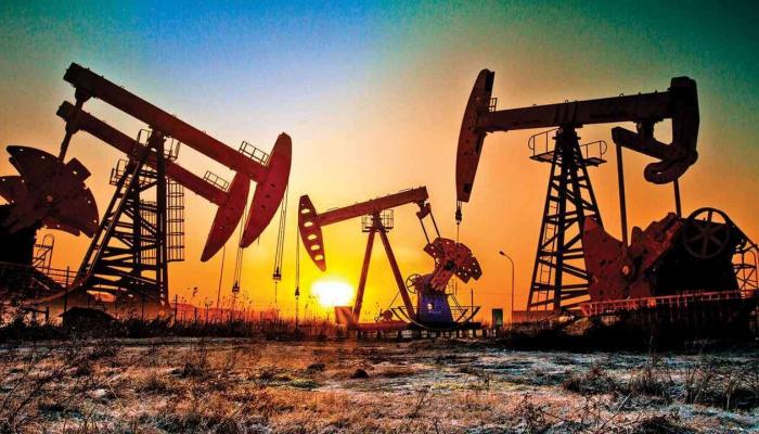 واشنطن تتحرك لتهدئة أسواق النفط: مبادلة 92.5 مليون برميل من الاحتياطي الاستراتيجي