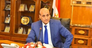 محافظ أسيوط يفتح باب التقديم لـ15 سيارة تاكسي بأسيوط الجديدة