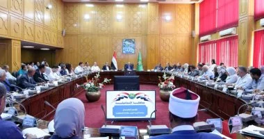 محافظ الإسماعيلية يوجه بتكثيف الرقابة على الأسواق وضبط الأسعار