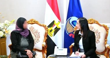 محافظ البحيرة توجه بسرعة حل شكاوى المواطنين خلال لقاء خدمي