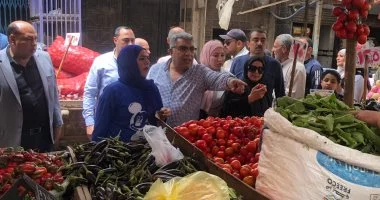 محافظ الدقهلية يتفقد سوق كفر البدماص ويوجه بالالتزام بالأسعار ورفع الإشغالات