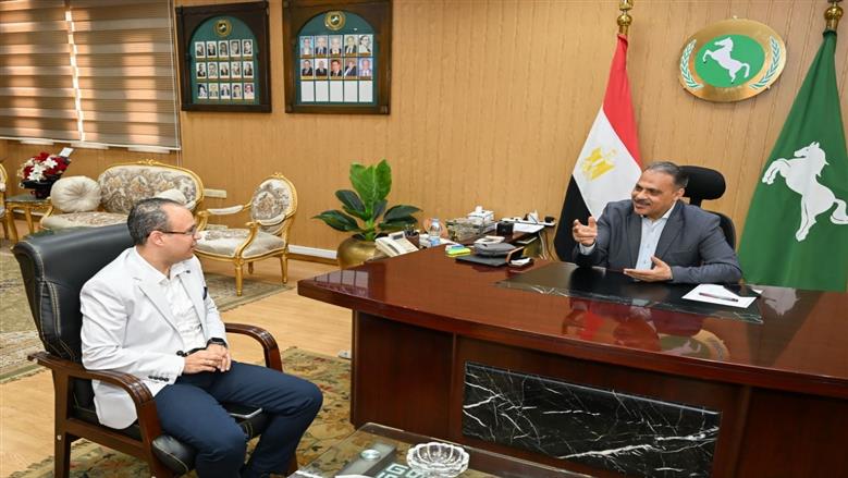 محافظ الشرقية ومساعد وزير الصحة يبحثان آليات تطوير الخدمات الطبية بالمحافظة