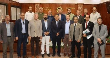 محافظ القليوبية يبحث تقنين أوضاع مصانع منطقة باسوس بالقناطر الخيرية