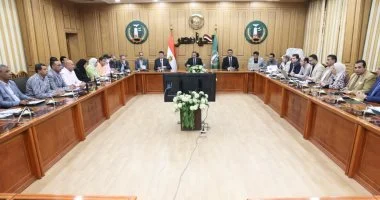محافظ المنوفية يوجه بسرعة التعامل مع شكاوى المواطنين وتحسين مستوى الأداء