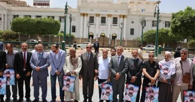 محافظ المنيا يودع حجاج الجمعيات الأهلية قبل سفرهم للأراضي المقدسة