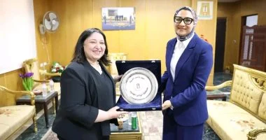 محافظ الوادي الجديد تدشن مشروع تدريب ميسرات الحضانات بالمحافظة