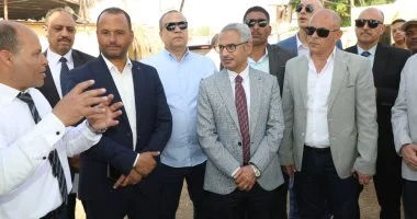 محافظ بني سويف يتفقد محطة البحوث الزراعية بمركز ببا