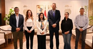 محافظ جنوب سيناء يبحث تعزيز الاستدامة مع برنامج الأمم المتحدة الإنمائي بشرم الشيخ