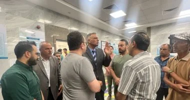 محافظ جنوب سيناء يتفقد مجمع الفيروز الطبي بالطور لمتابعة انتظام الخدمات