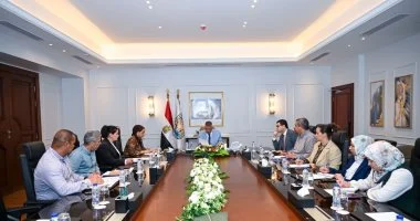 محافظ جنوب سيناء يوجه بضبط منظومة الإشغالات بمدينة شرم الشيخ