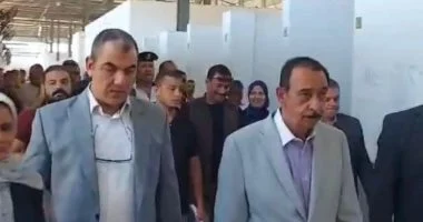 محافظ سوهاج يتفقد سوق جرجا الحضري ويوجه بتسكين الباعة الجائلين