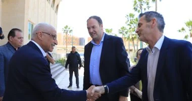 محافظ شمال سيناء يستقبل مبعوث بلجيكا لبحث سبل التعاون وتنمية المحافظة
