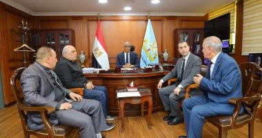 محافظ كفر الشيخ يبحث مع النيابة الإدارية تعزيز الانضباط الإداري بالمحافظة