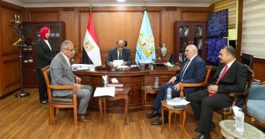 محافظ كفر الشيخ يلتقي أعضاء البرلمان لمناقشة المشروعات الخدمية بالمحافظة