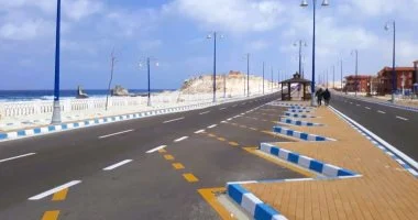 محافظ مطروح يتابع تنفيذ خطة تطوير شبكة الطرق والمرافق بالمدينة