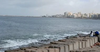 محافظة بورسعيد توضح دلالة رفع العلم الأخضر على الشواطئ