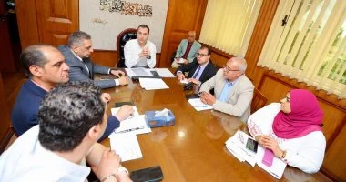 نائب محافظ كفر الشيخ يبحث رفع كفاءة المستشفى العام بالمحافظة