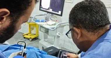نجاح جراحة دقيقة لتثبيت 4 كسور لمسن بمستشفى قنا العام