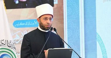 وزير الأوقاف يفتتح مساجد جديدة ويؤدي صلاة الجمعة في دمياط
