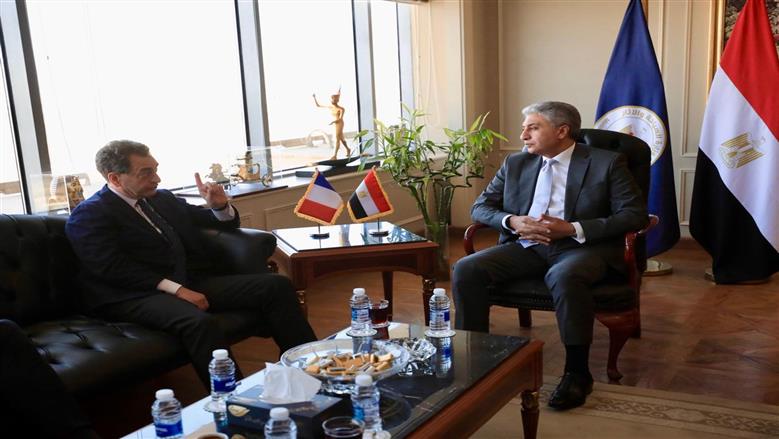 وزير السياحة: مباحثات مع سفير فرنسا لمكافحة تهريب الآثار وتعزيز التعاون