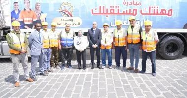 وزير العمل يدشن 4 وحدات تدريب متنقلة لتأهيل الشباب لسوق العمل