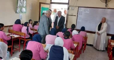 وكيل تعليم الإسماعيلية يتفقد سير امتحانات الفصل الدراسي الثاني بالمدارس