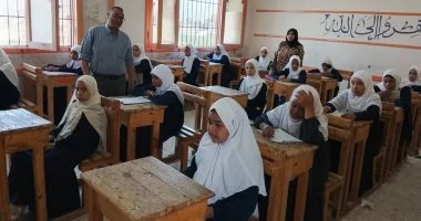 وكيل منطقة الأقصر الأزهرية يتفقد لجان امتحانات المرحلة الإعدادية